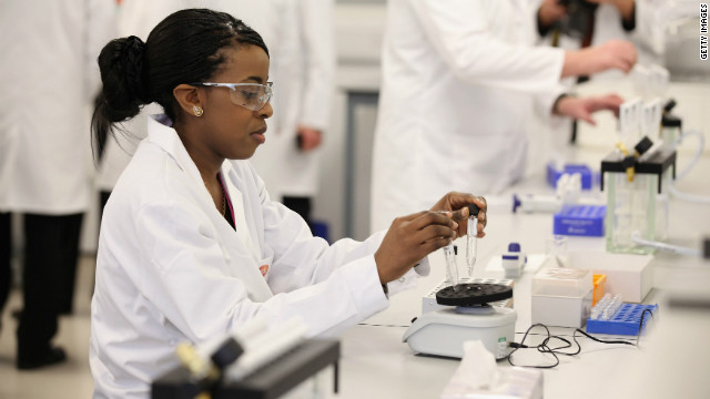 female-laboratory-scientist-story-top_schoolsofthough.blogs_.cnn_.com_.jpg
